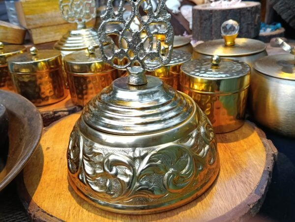Regalia Ornate Gold Jar Candle