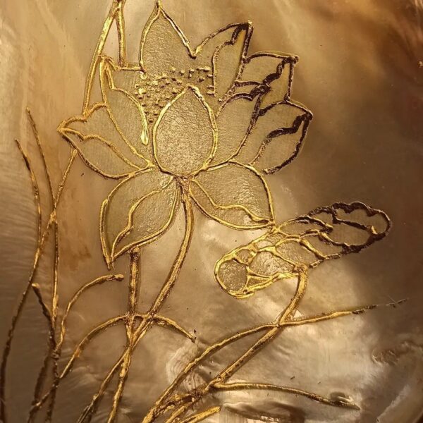 Eternal Bloom – Gilded Lotus Etching