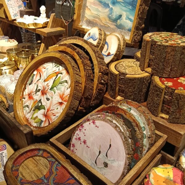 WOODEN TRAYS/WALL ARTS