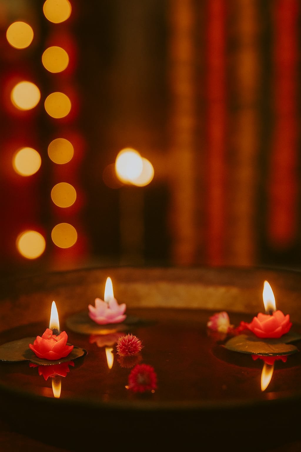 Divine Glow of Lotus – Exclusive Floating T-Light Set of 5 - Image 9
